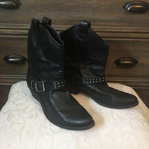 Mossimo Boots